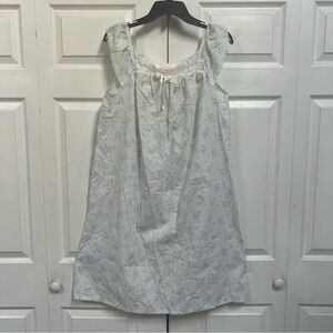 Carriage Court Sleeveless Floral Nightgown Size Medium